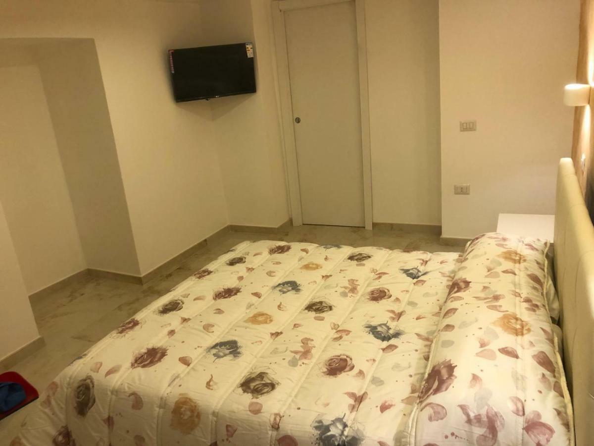 Sole House Apartment Naples Exterior photo